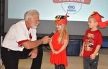 Cardinals in class: Fredbird, Hrabosky visit Du Quoin Elementary